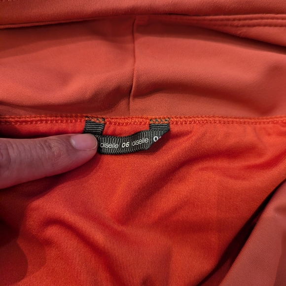 Oiselle Long Roga shorts size 6 - Picture 3 of 5